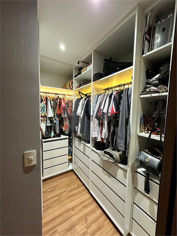 Apartamento à venda com 3 quartos, sendo 1 suíte,  em Butantã, São Paulo, SP