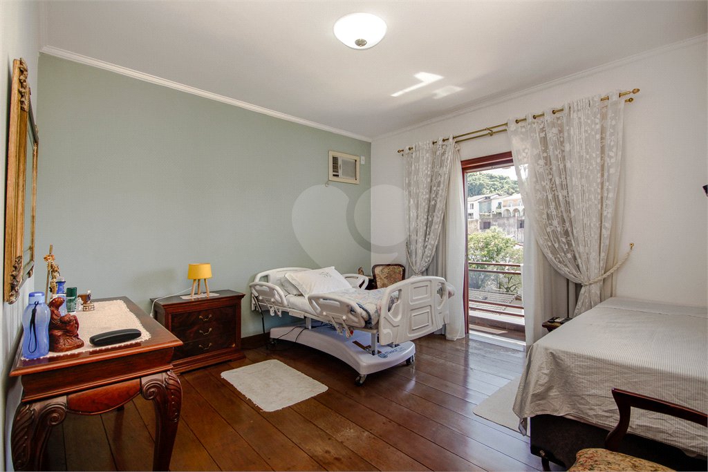 Casa à venda com 4 quartos, sendo 3 suítes, em City América, São Paulo, SP