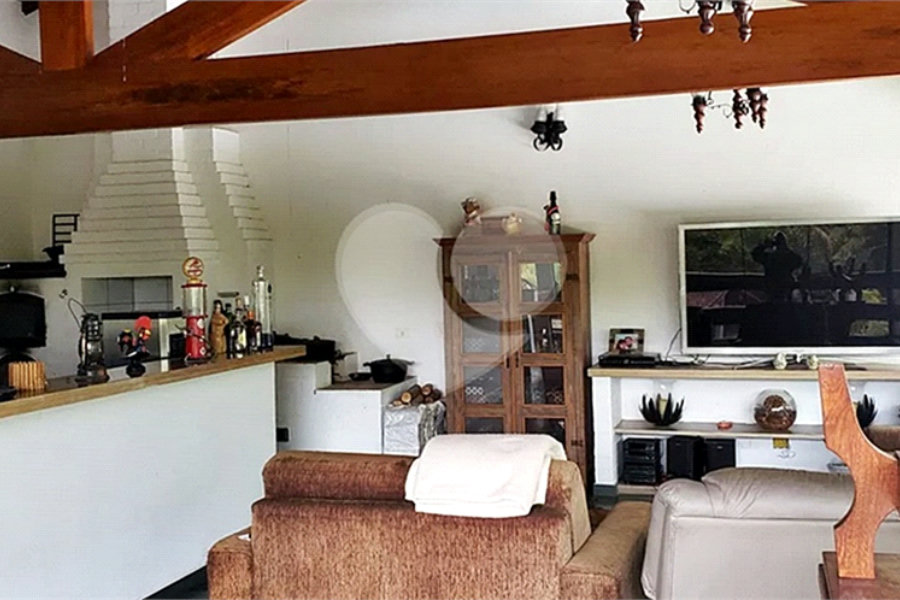 Casa à venda com 4 suítes no condomínio Alpes da Cantareira, Mairiporã - SP