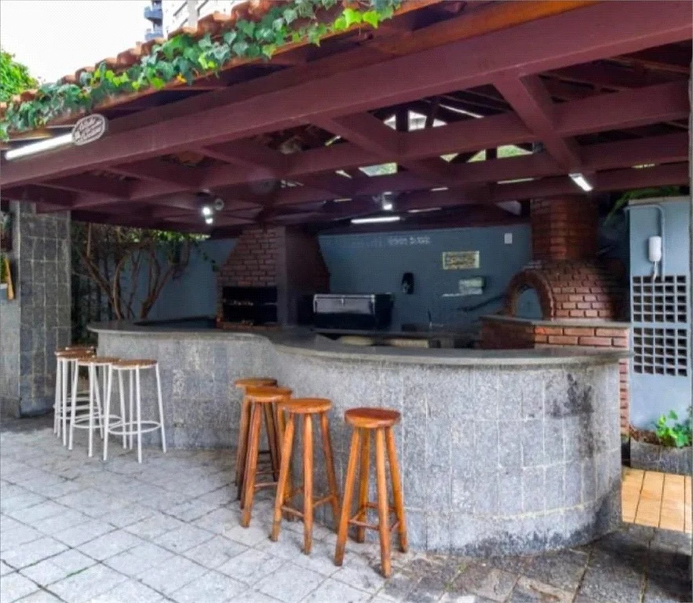 Apartamento à venda ou para alugar com 2 quartos, sendo 1 suíte,  em Vila Andrade, São Paulo, SP