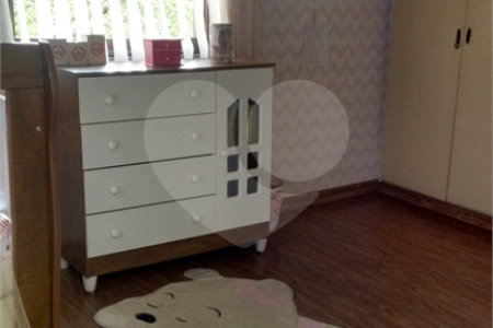 Sobrado à venda com 3 quartos, sendo 1 suíte,  em Jardim das Vertentes, São Paulo, SP