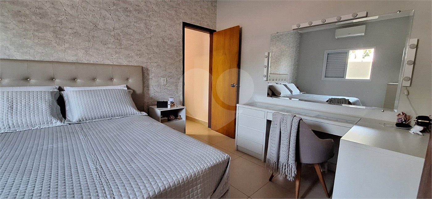 Casa à venda com 3 quartos, sendo 1 suíte, em Pinheirinho, Vinhedo, SP