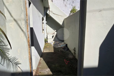 Casa antiga a venda