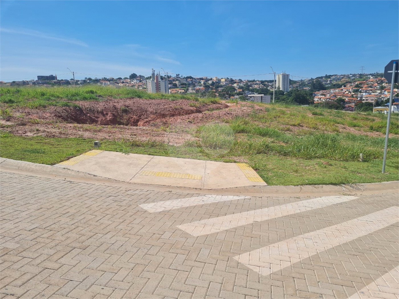 Terreno à venda no condomínio Residencial Reserva Bellano, Itatiba - SP