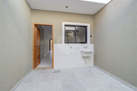 Sobrado à venda com 3 quartos, sendo 1 suíte, em Alto da Boa Vista, São Paulo, SP
