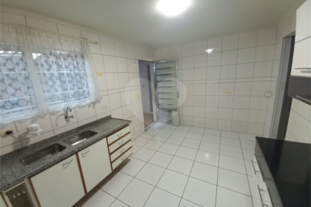 Casa de Vila para alugar com 1 quarto em Jardim Novo Taboão, São Paulo, SP