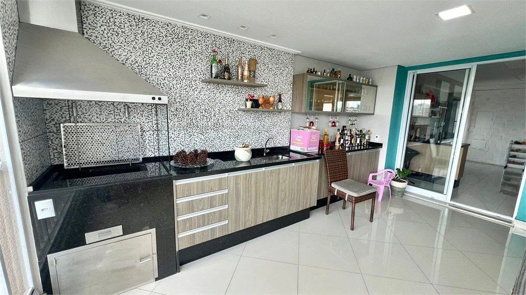 Apartamento à venda com 3 suítes em Jardim Monte Kemel, São Paulo, SP