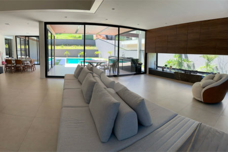Casa à venda com 5 suítes no condomínio Porto de Atibaia, Atibaia - SP