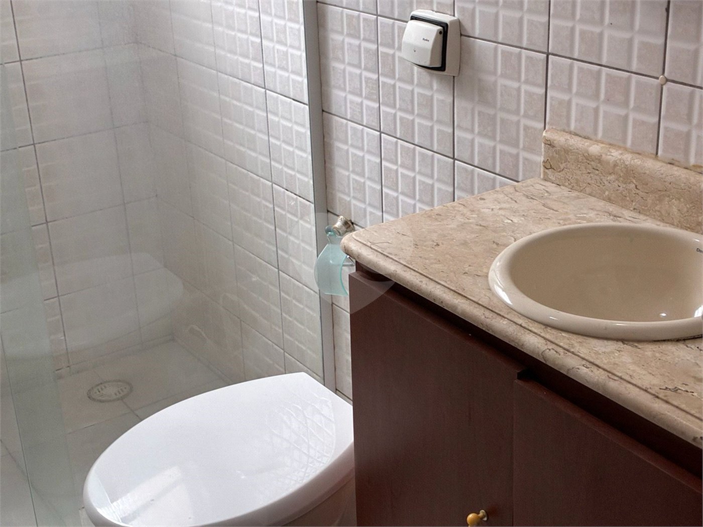 Casa à venda com 3 quartos, sendo 1 suíte,  em Vila Figueira, Suzano, SP