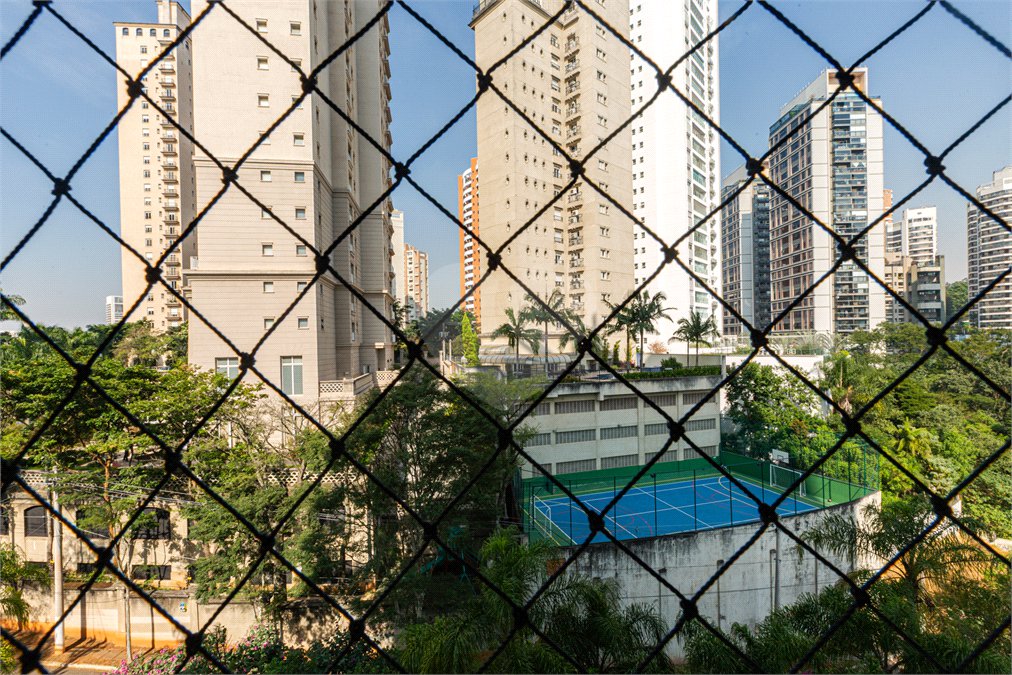 Apartamento à venda com 3 suítes em Jardim Fonte do Morumbi, São Paulo, SP