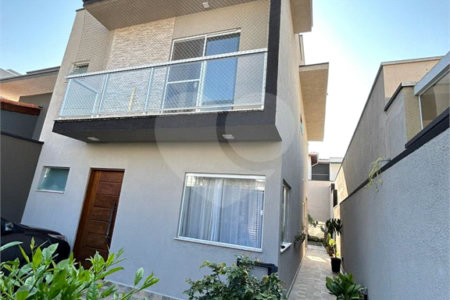 Sobrado à venda com 3 quartos, sendo 1 suíte,  em Villa Di Cesar, Mogi das Cruzes, SP