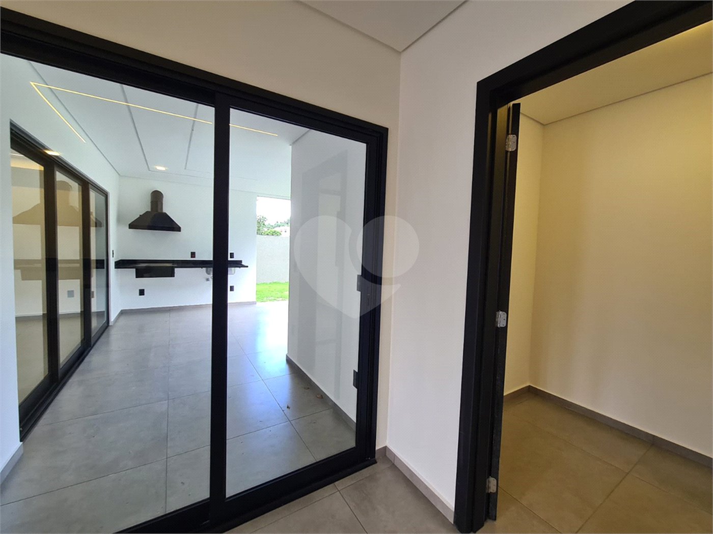 Casa em condomínio à venda com 3 suítes em Vila Santista, Atibaia, SP