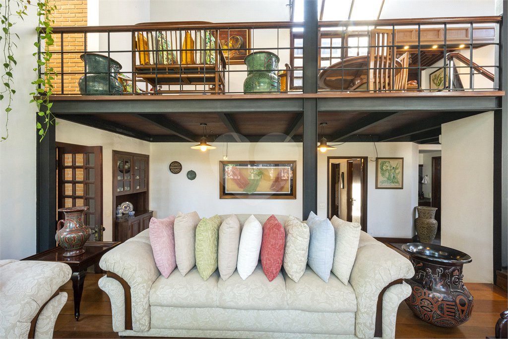 Sobrado à venda com 5 suítes em Jardim Prudência, São Paulo, SP