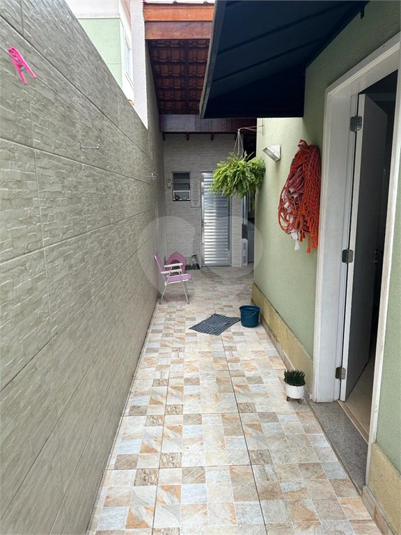 Sobrado à venda com 2 quartos em Jardim Carlos Cooper, Suzano, SP