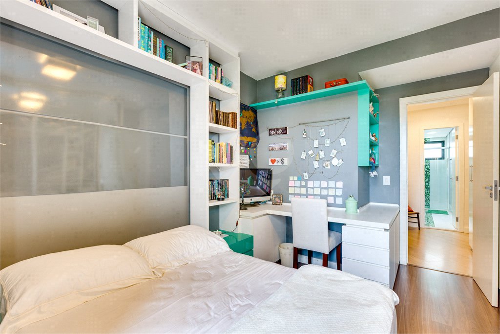 Apartamento à venda com 4 quartos, sendo 2 suítes, em Morumbi, São Paulo, SP