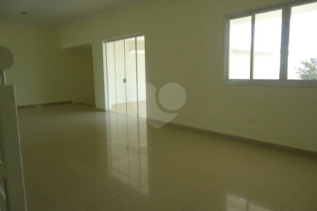 Casa à venda com 6 quartos, sendo 4 suítes,  no condomínio Monte Belo, Salto - SP