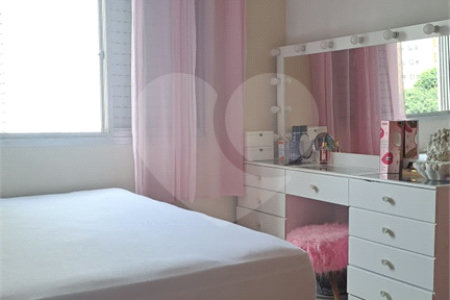 Apartamento à venda com 3 quartos, sendo 1 suíte,  em Vila Olímpia, São Paulo, SP
