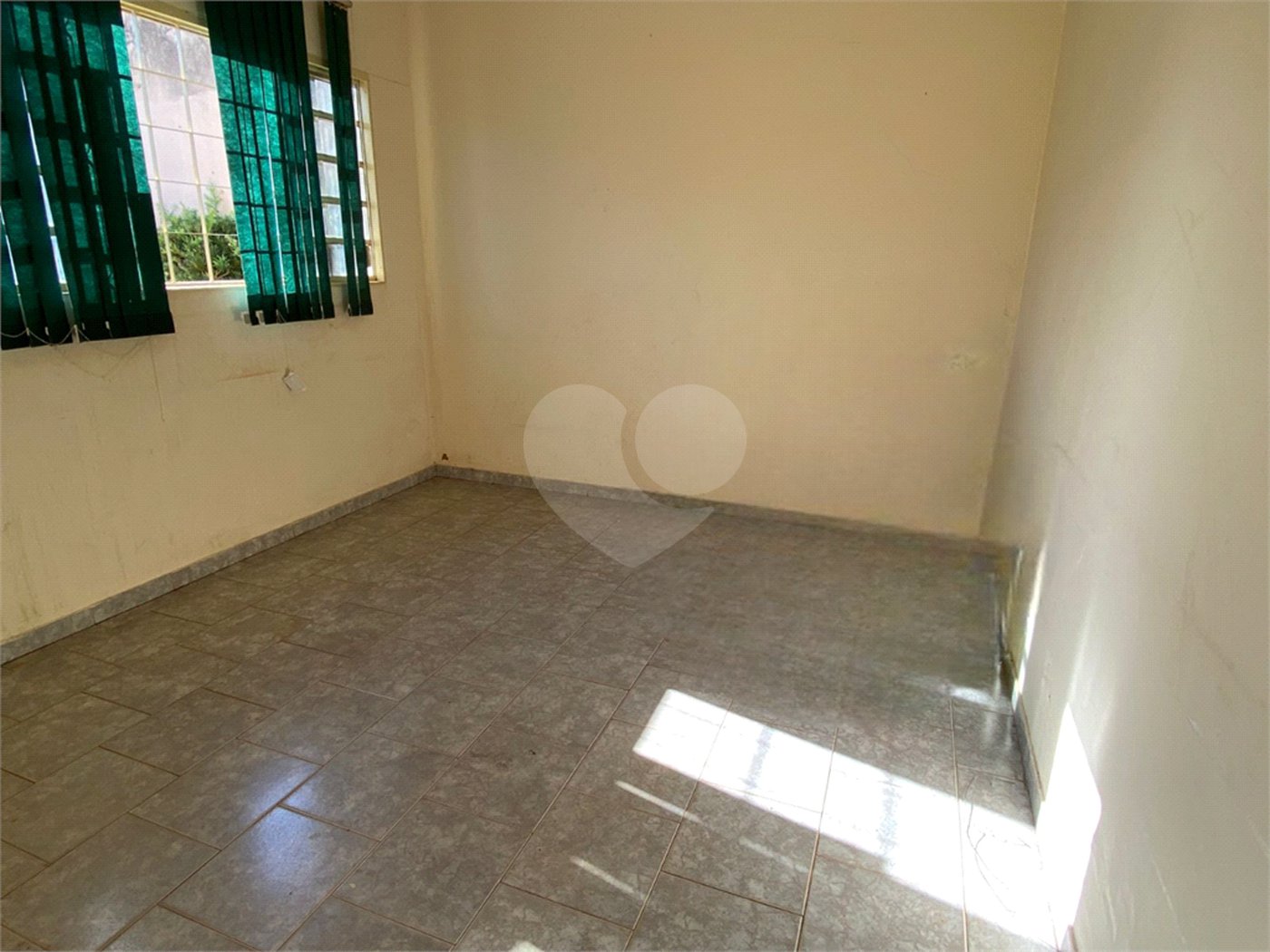 Casa à venda com 3 quartos, sendo 2 suítes, no Centro, Três Lagoas, MS