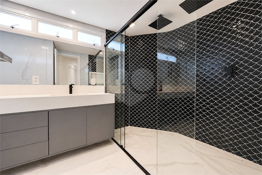 Apartamento à venda com 5 suítes em Parque Enseada, Guarujá, SP