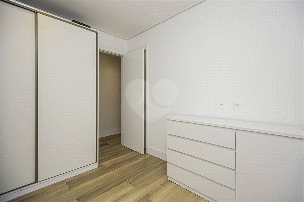 Apartamento à venda com 3 suítes em Cidade Jardim, São Paulo, SP
