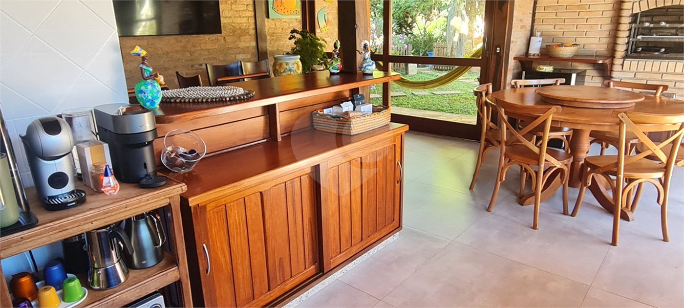 Casa à venda com 4 suítes em Serra da Cantareira, Mairiporã, SP