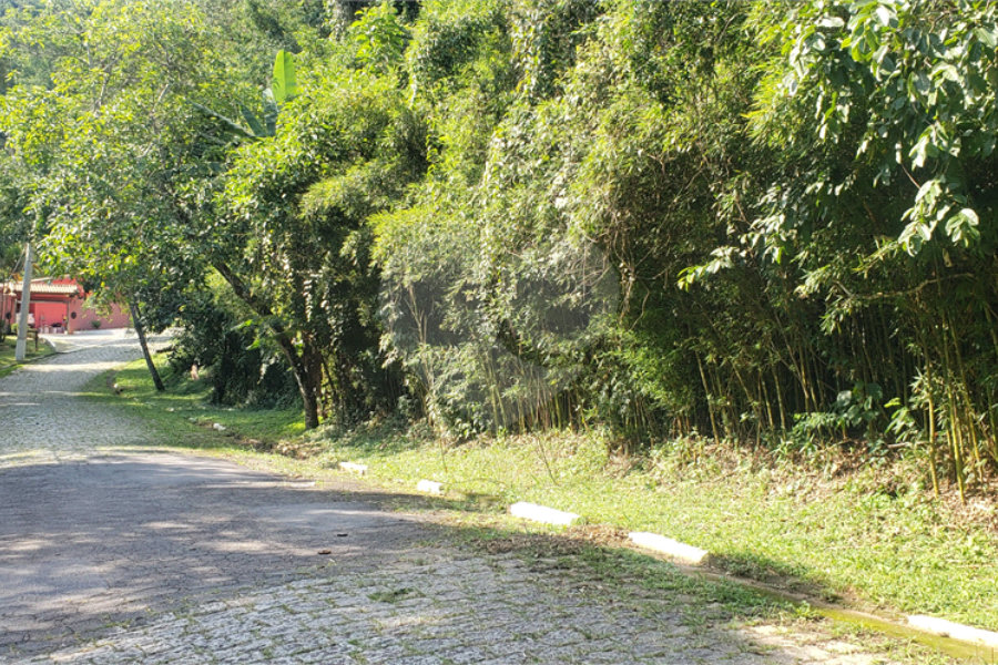 Terreno à venda no condomínio Parque Suiça, Caieiras - SP