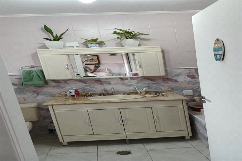 Sobrado à venda com 3 quartos, sendo 1 suíte, em Tremembé, São Paulo, SP