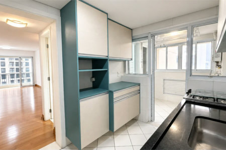 Apartamento à venda com 3 quartos, sendo 1 suíte,  em Jardim das Acácias, São Paulo, SP