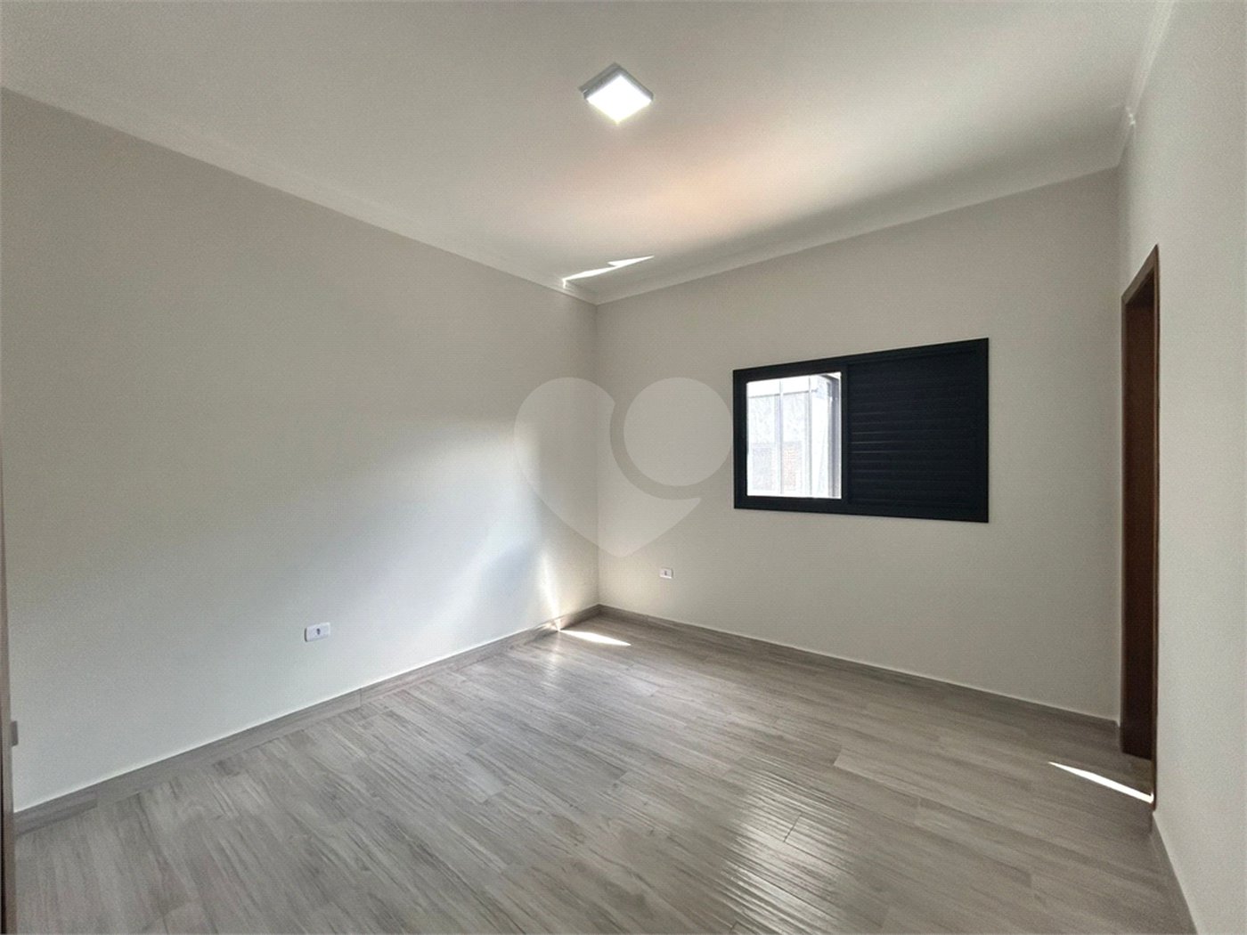 Casa à venda com 3 suítes no condomínio Jardim Villagio Wanel, Sorocaba - SP