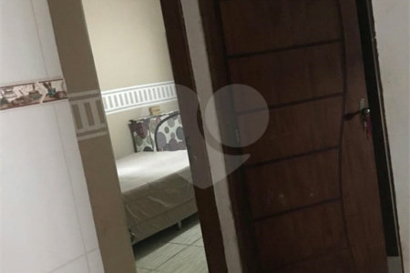 Casa Térrea à venda com 2 quartos, sendo 1 suíte, no Centro, Bom Jesus dos Perdões, SP