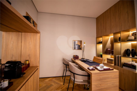 Apartamento à venda com 3 suítes em Vila Romana, São Paulo, SP