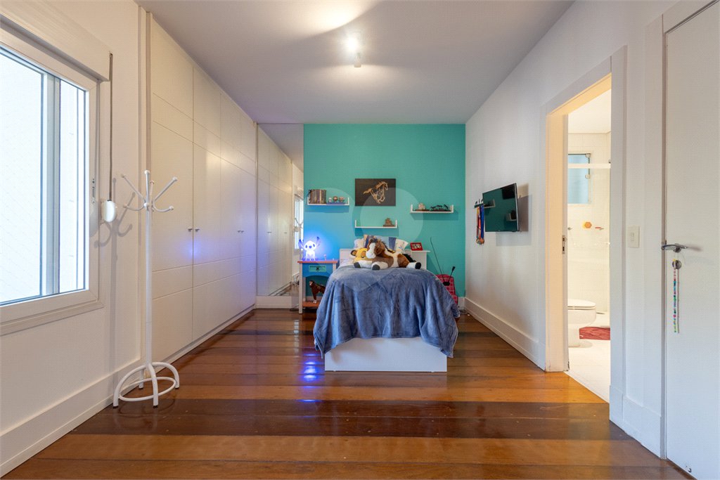 Casa à venda com 4 suítes em Jardim Guedala, São Paulo, SP