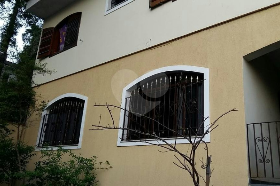 Sobrado à venda com 4 quartos, sendo 2 suítes, em Tremembé, São Paulo, SP