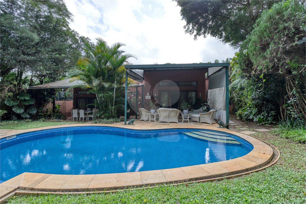 Casa à venda com 5 quartos, sendo 4 suítes, em Brooklin Velho, São Paulo, SP