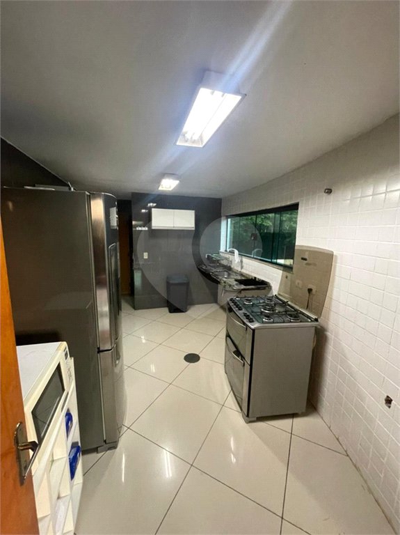 Casa à venda com 5 quartos, sendo 3 suítes,  no condomínio Flamboyant, Atibaia - SP