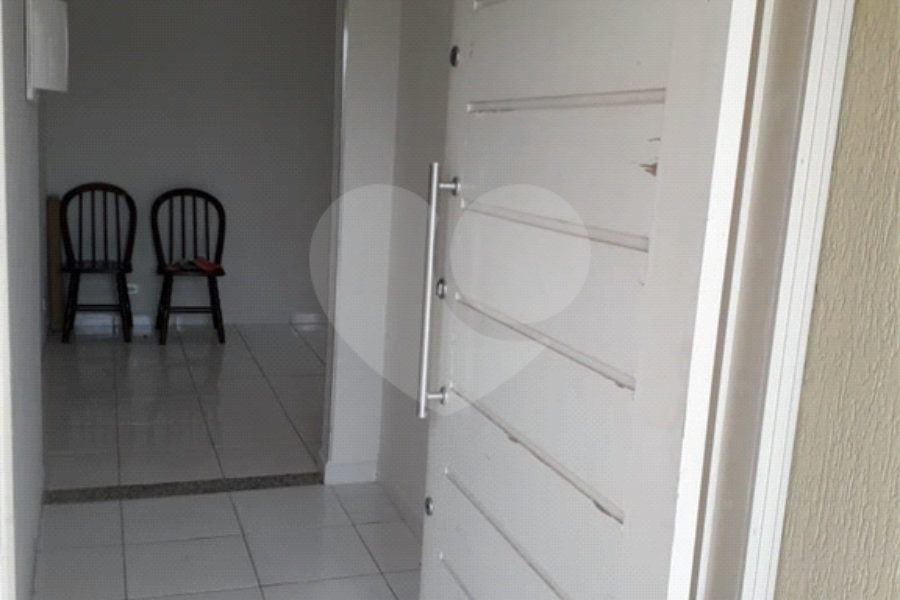 Sobrado à venda com 2 suítes em Tremembé, São Paulo, SP