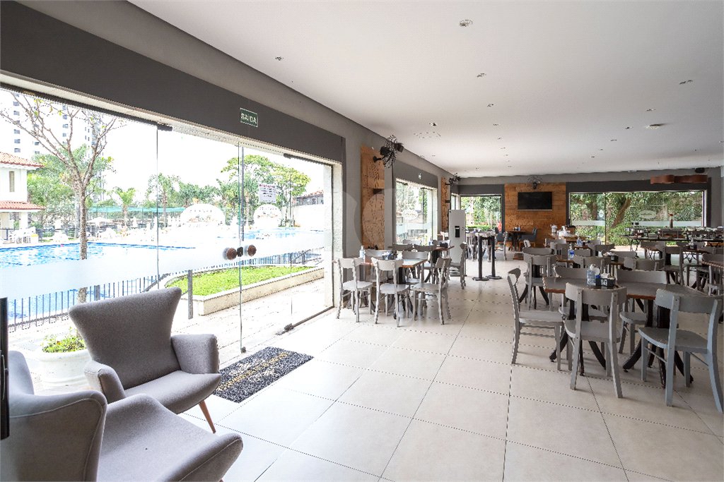 Apartamento à venda com 4 quartos, sendo 3 suítes, em Alto da Boa Vista, São Paulo, SP