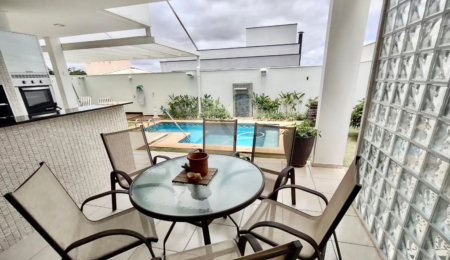 Casa à venda com 3 suítes no condomínio Aldeia da Mata, Votorantim - SP