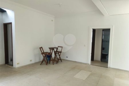 Casa à venda com 3 quartos, sendo 1 suíte, no condomínio Clube Florada Suzano, Suzano - SP