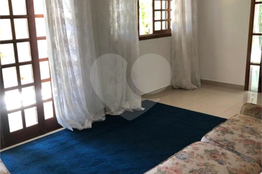 Sobrado à venda ou para alugar com 4 suítes em Serra da Cantareira, Mairiporã, SP