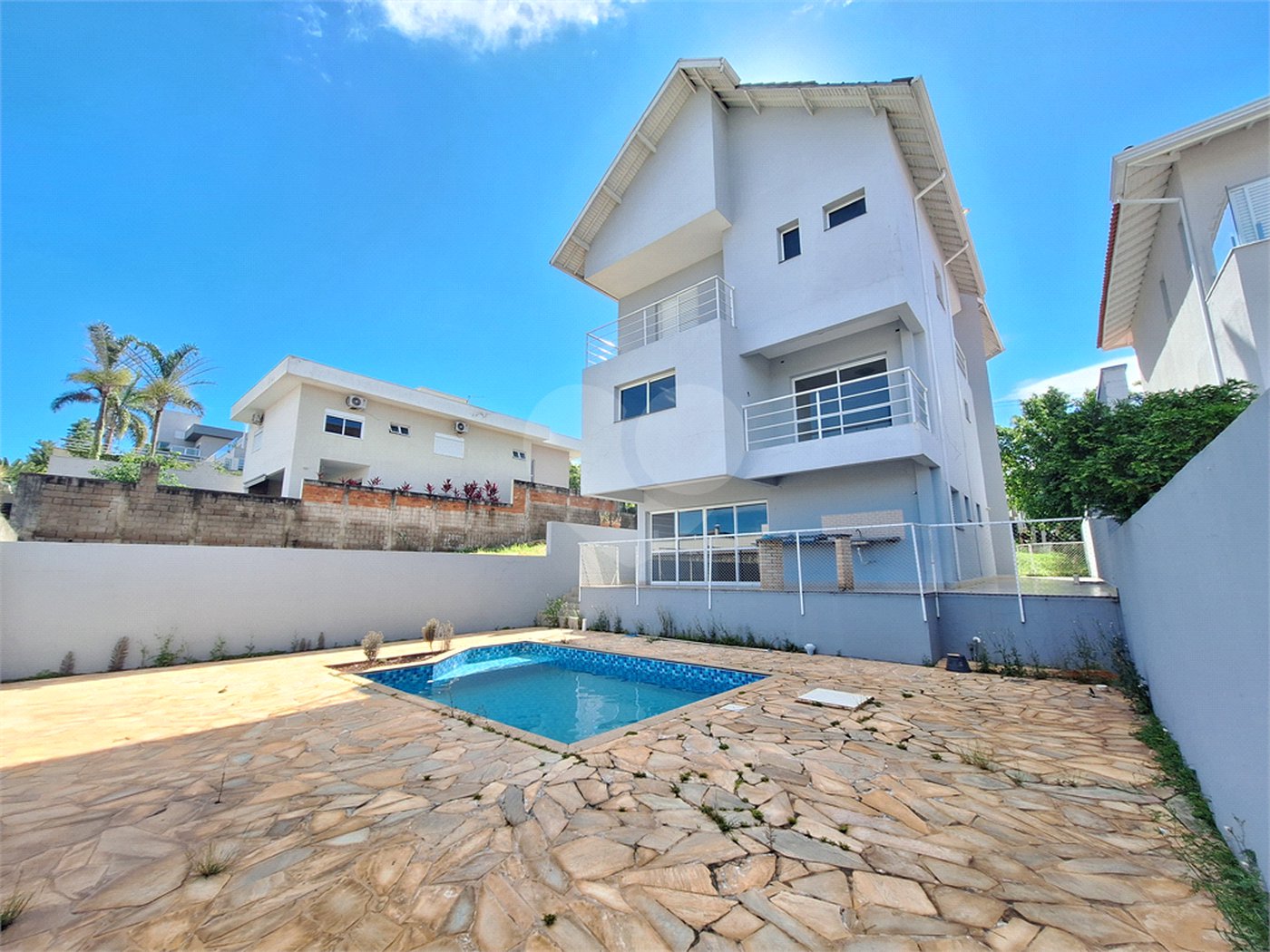 Casa à venda com 4 suítes no condomínio Terras de São Francisco, Vinhedo - SP