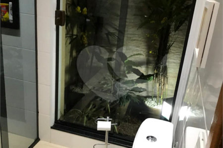 Chácara à venda com 4 quartos, sendo 1 suíte,  em Parque dos Jacarandás, Arujá, SP