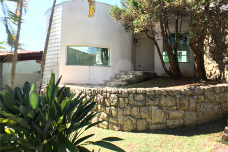 Casa à venda com 4 suítes no condomínio Estância Marambaia, Vinhedo - SP
