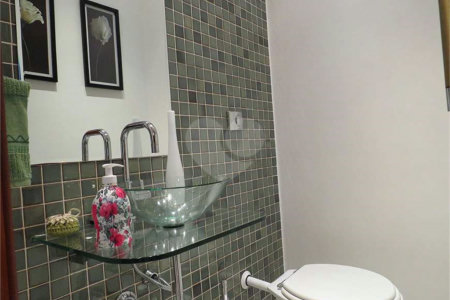Sobrado à venda com 4 quartos, sendo 1 suíte, em Água Fria, São Paulo, SP