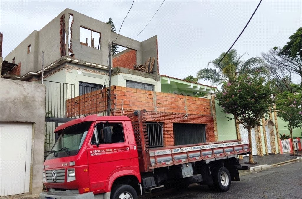 Sobrado à venda com 4 quartos, sendo 2 suítes, em Tremembé, São Paulo, SP
