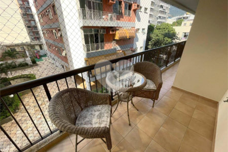 Apartamento à venda com 3 quartos, sendo 1 suíte,  em Tijuca, Rio de Janeiro, RJ