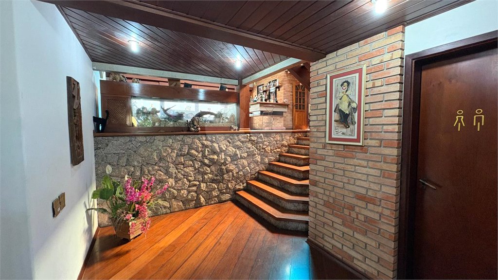 Casa à venda com 5 quartos, sendo 2 suítes,  no condomínio Village D'avignon, Sorocaba - SP