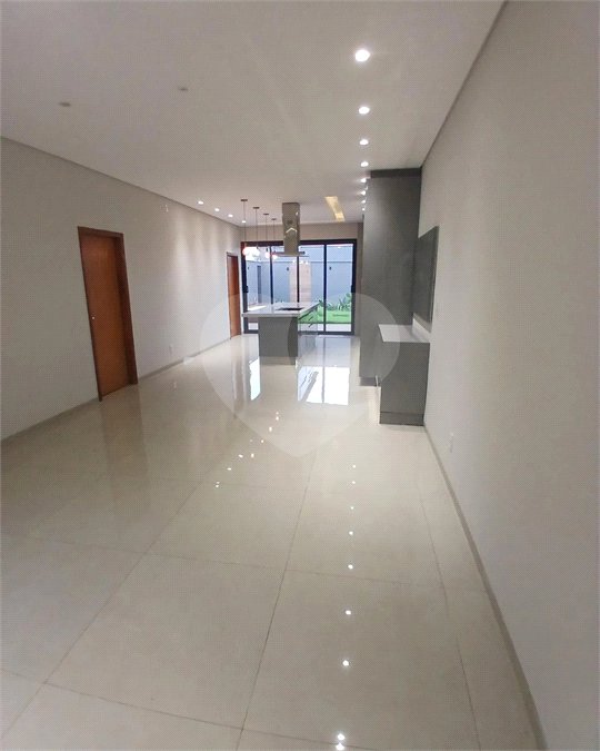 Casa à venda com 3 quartos, sendo 1 suíte, em Parque Alvorada, Dourados, MS