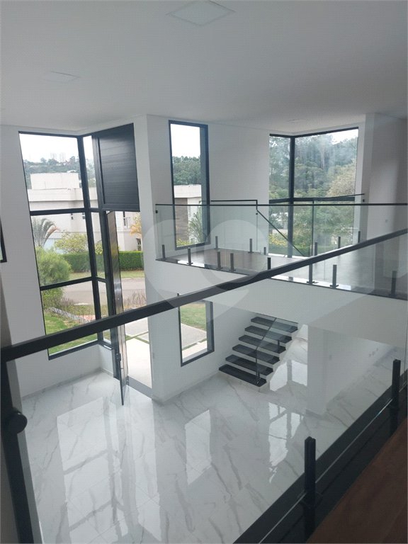 Casa à venda com 5 suítes no condomínio Residencial Santa Maria, Jandira - SP