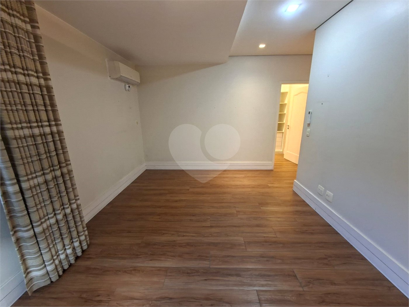 Casa à venda com 2 quartos, sendo 1 suíte, em Planalto Paulista, São Paulo, SP